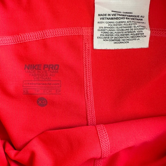 Nike Pro XS small shorts - Picture 3 of 4